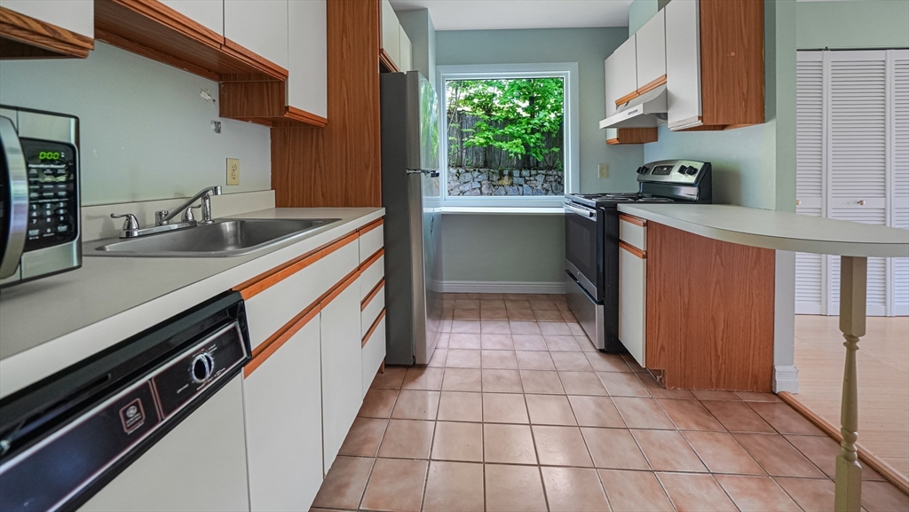 35 Des Moines Road, Unit 210 Quincy, MA 02169 - Photo 5 of 12 Gallery Image 5