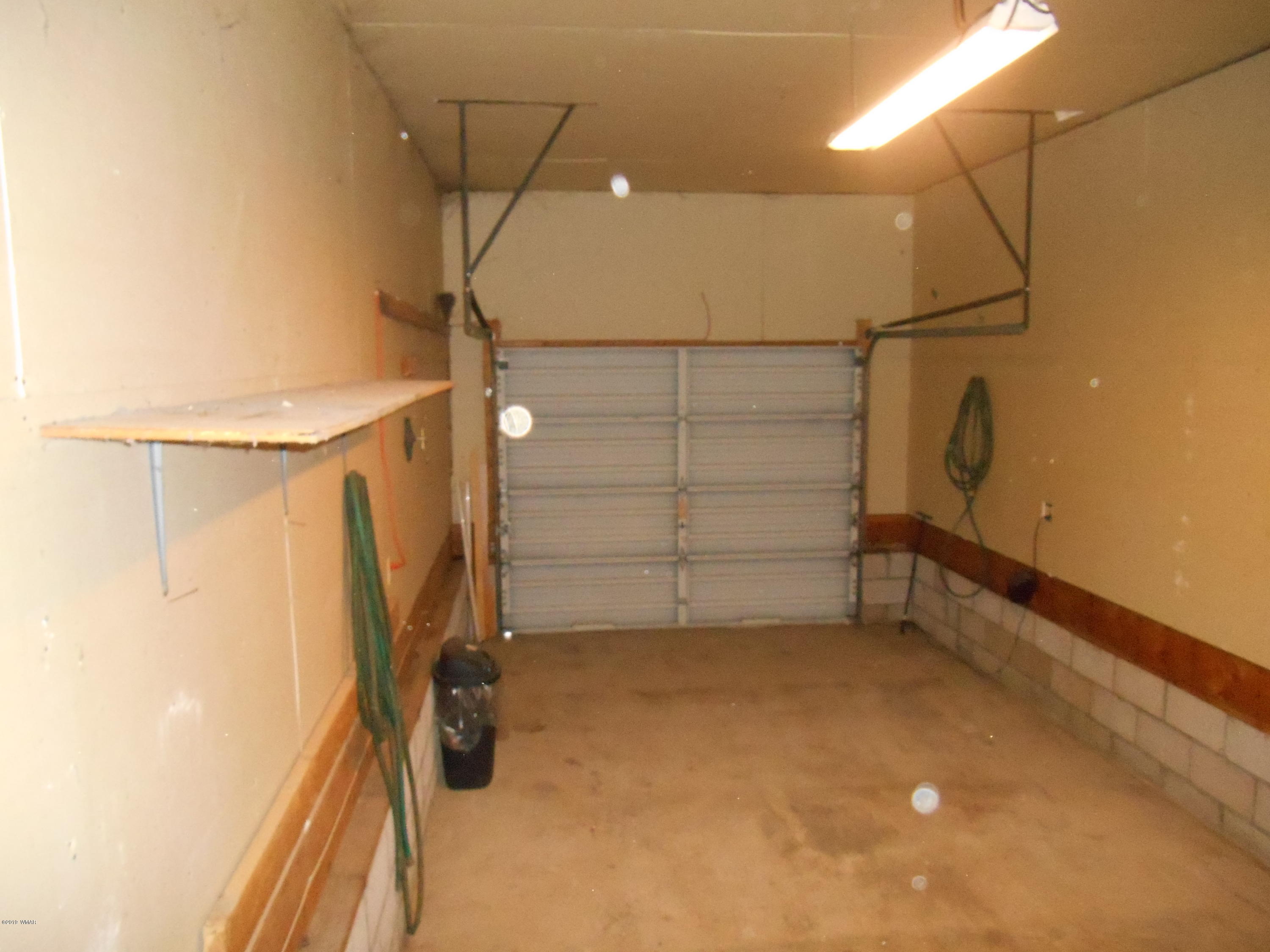 2141 Wildflower Road Overgaard, AZ 85933 - Photo 13 of 21 a view of walk in closet