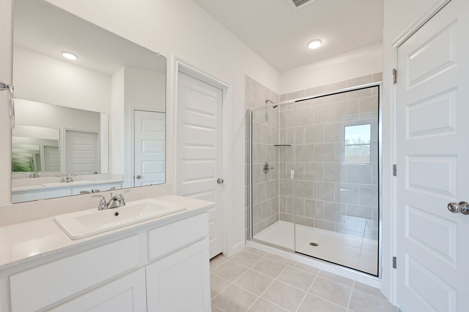 270 Bendecido Loop Elgin, TX 78621 - Photo 16 of 39