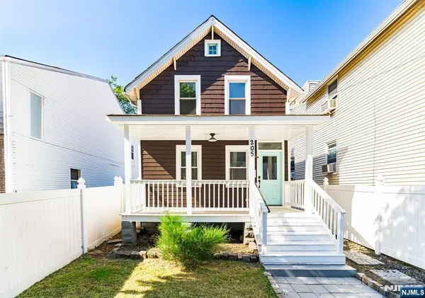 $389,000 | 205 South Jefferson Street, Orange, NJ 07050