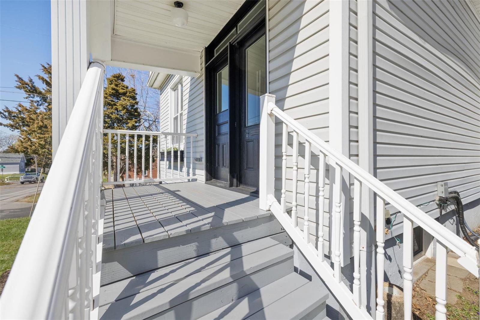5215 Heege Road St. Louis, MO 63123 - Photo 2 of 38 Gallery Image 2