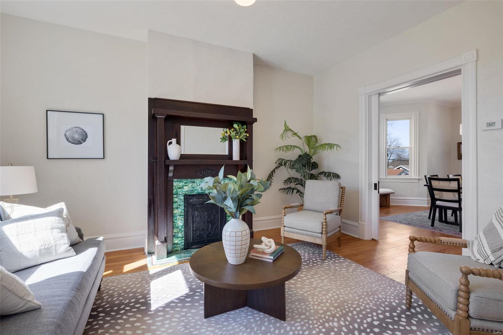 5215 Heege Road St. Louis, MO 63123 - Photo 4 of 38 Gallery Image 4