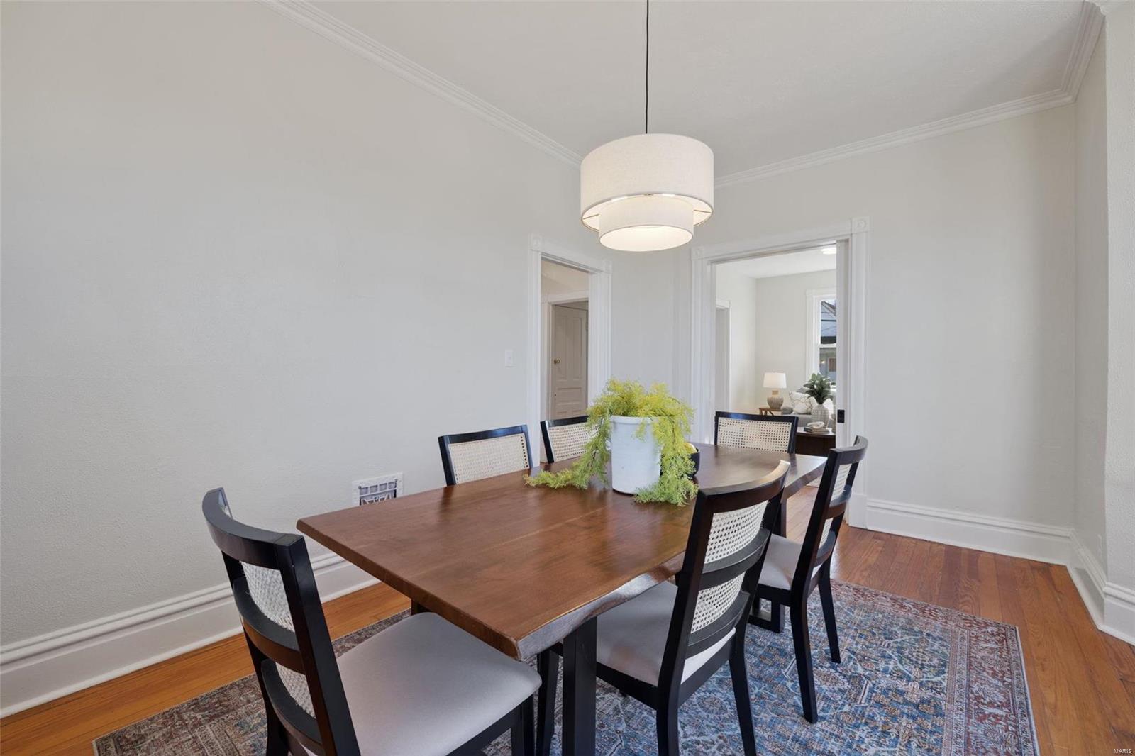 5215 Heege Road St. Louis, MO 63123 - Photo 10 of 38 Gallery Image 10