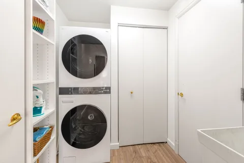 $1,435,000 | 414 West Wisconsin Street, Unit H, Chicago, IL 60614