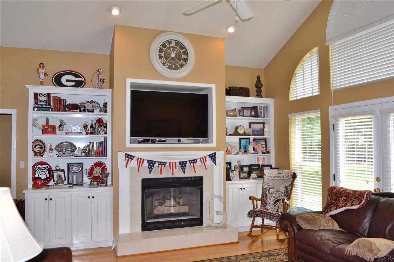6067 Curtis Road Pace, FL 32571 - Photo 11 of 37 Gallery Image 11