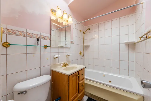 $189,000 | 212 Berry Street, Park Forest, IL 60466