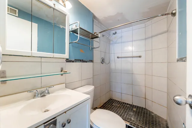 $189,000 | 212 Berry Street, Park Forest, IL 60466