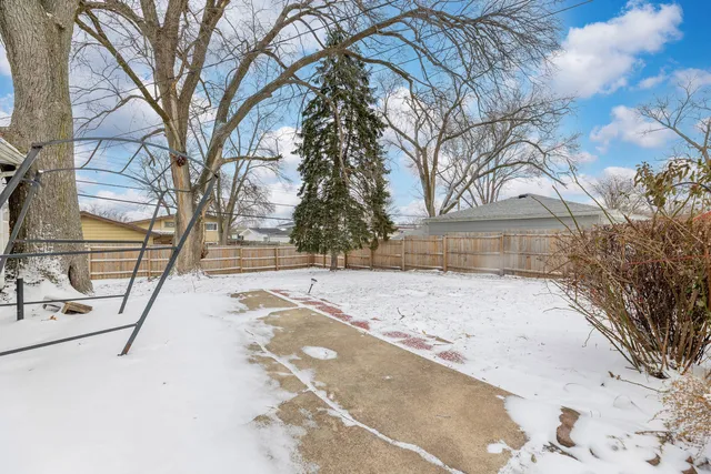 $189,000 | 212 Berry Street, Park Forest, IL 60466