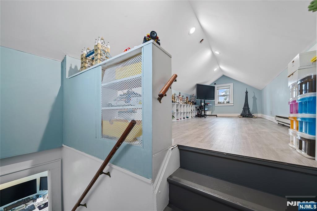 243 Jefferson Avenue Cresskill, NJ 07626 - Photo 21 of 36