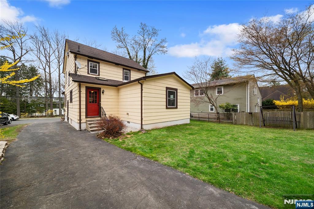 243 Jefferson Avenue Cresskill, NJ 07626 - Photo 30 of 36