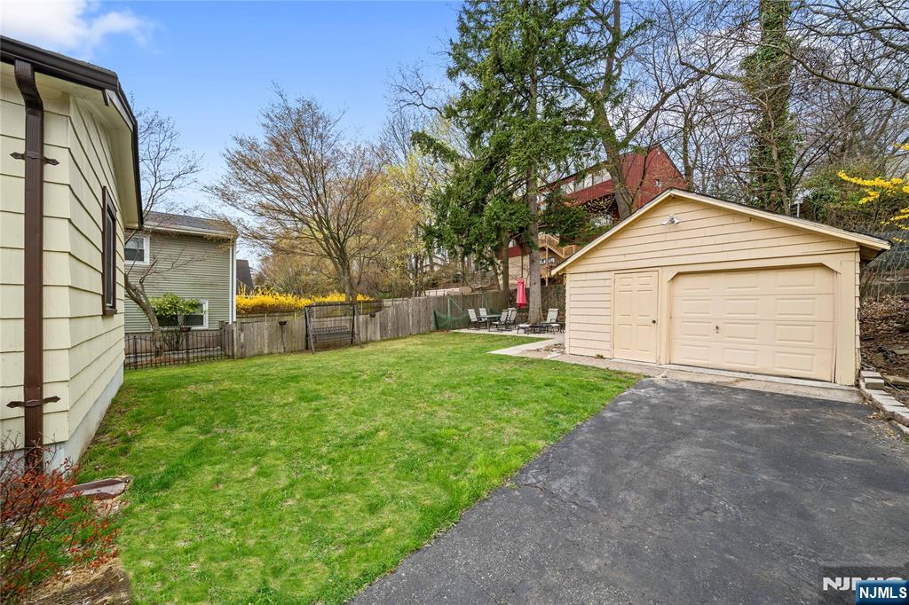 243 Jefferson Avenue Cresskill, NJ 07626 - Photo 32 of 36