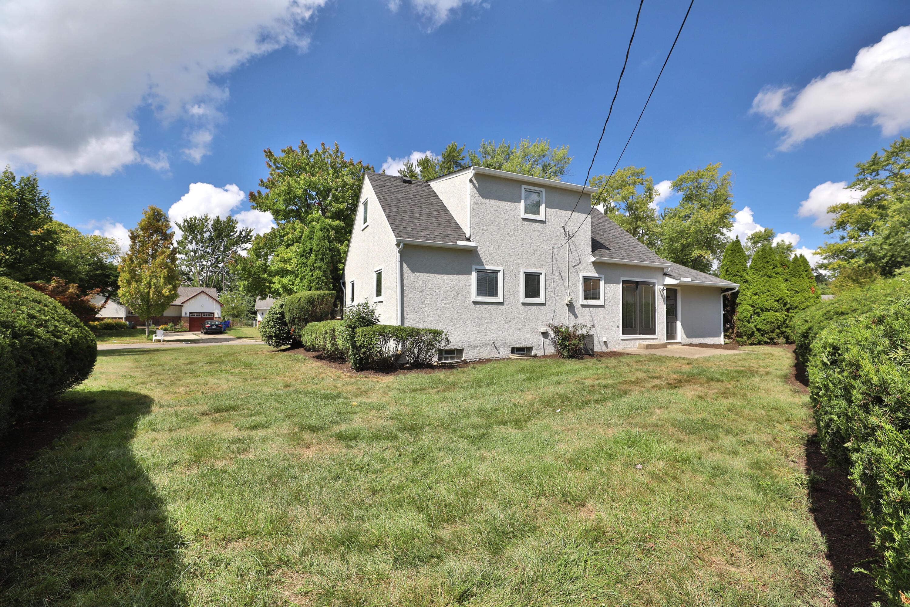 1135 Belden Road Columbus, OH 43229 - Photo 32 of 33 1135-Belden-36