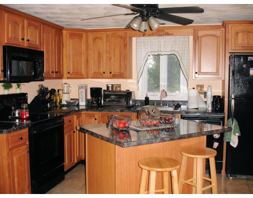3 Grapevine Road Danvers, MA 01923 - Photo 2 of 10 Gallery Image 2