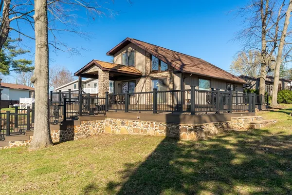 $525,000 | 12062 Malibu Lane, Marion, IL 62959