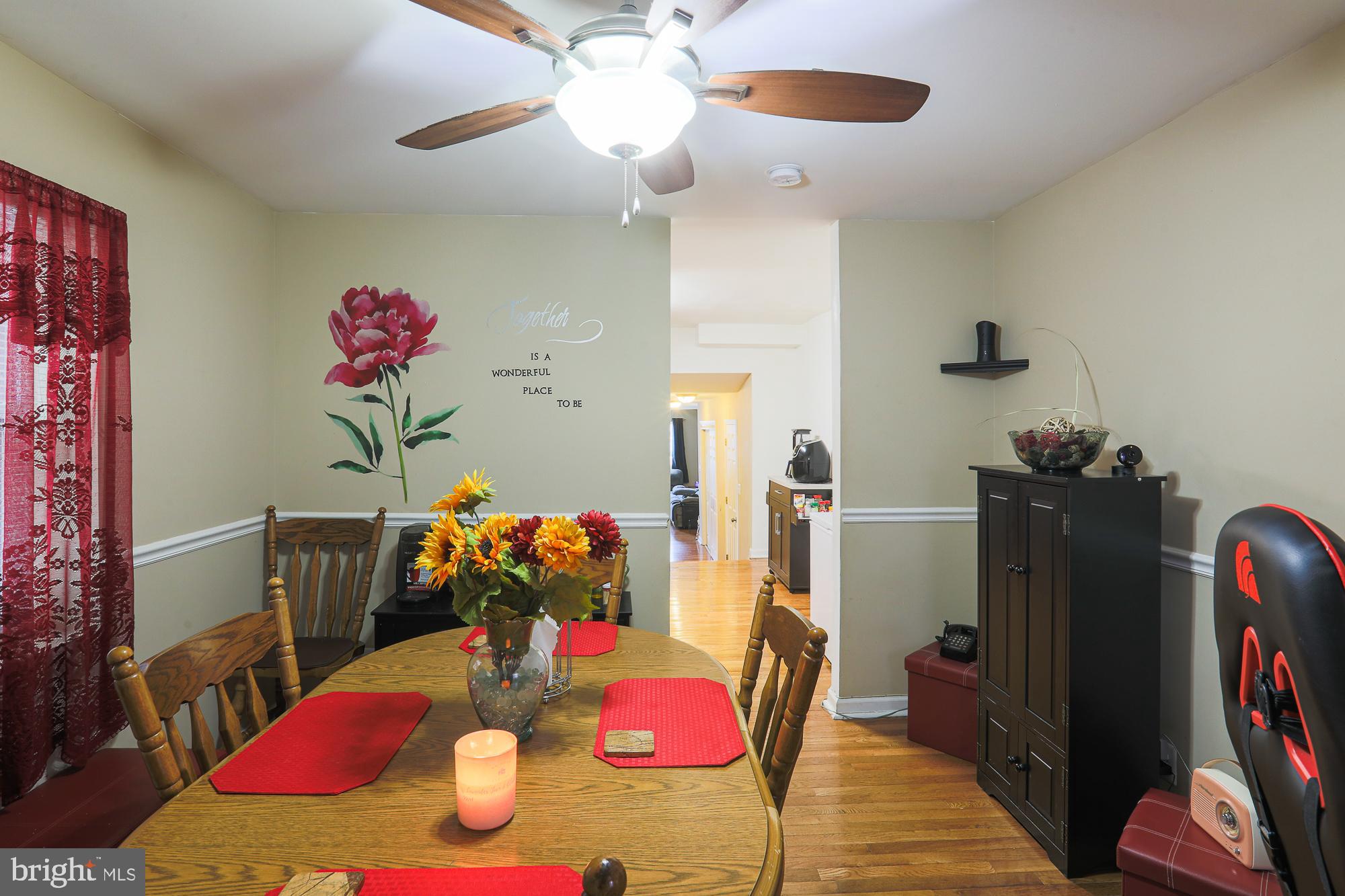 1228 East Eager Street Baltimore, MD 21202 - Photo 8 of 31 Enjoy a meal with guests