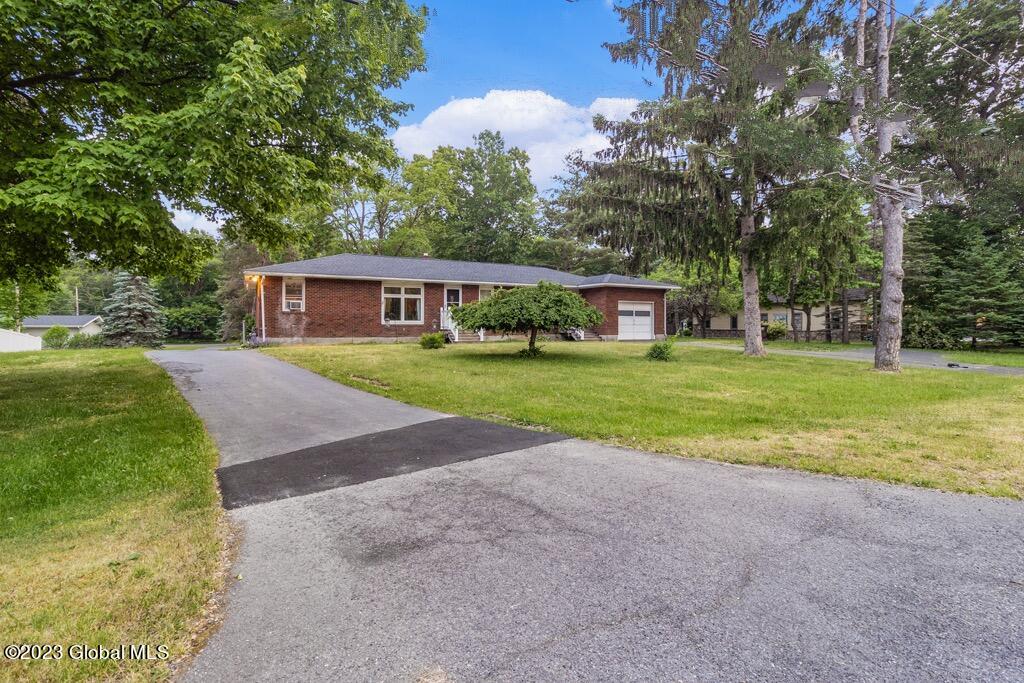 19 Maple Road Voorheesville, NY 12186 - Photo 1 of 20 _A7A8943_fixed