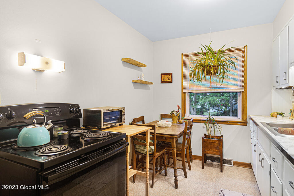 19 Maple Road Voorheesville, NY 12186 - Photo 5 of 20 _A7A8658