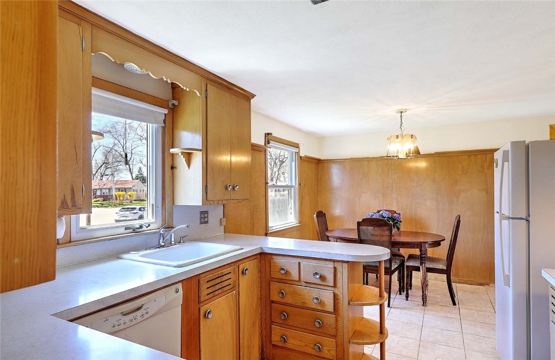 40 Covington Drive Warwick, RI 02886 - Photo 15 of 44