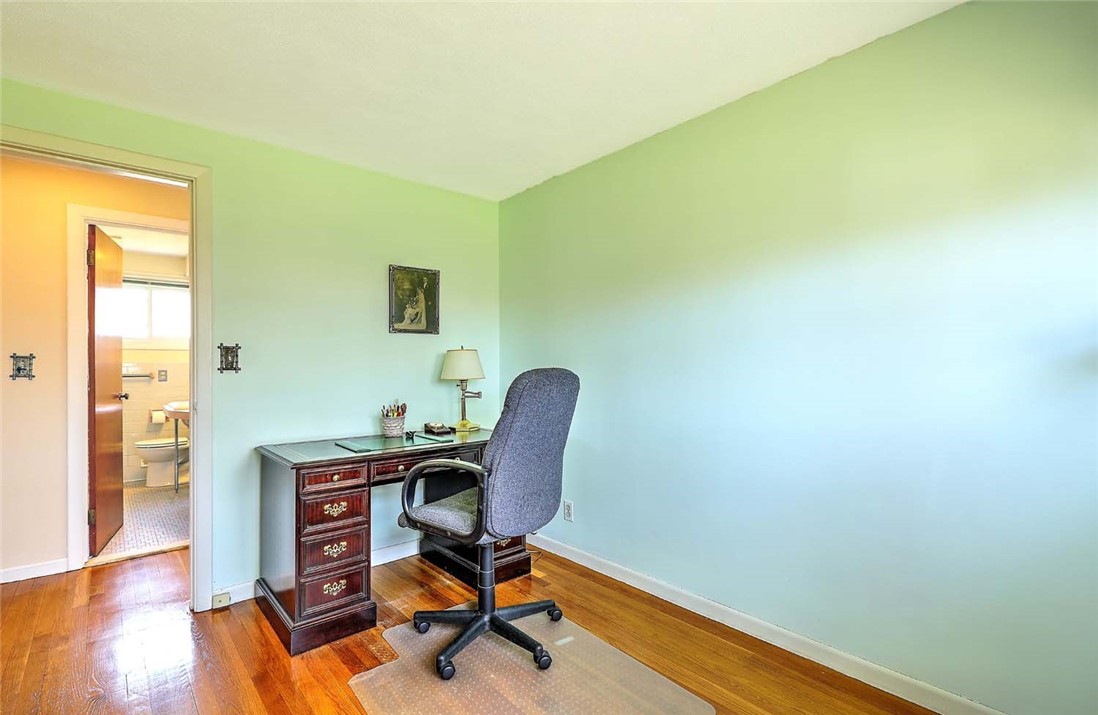 40 Covington Drive Warwick, RI 02886 - Photo 28 of 44