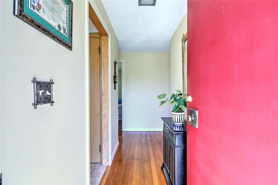 40 Covington Drive Warwick, RI 02886 - Photo 4 of 44