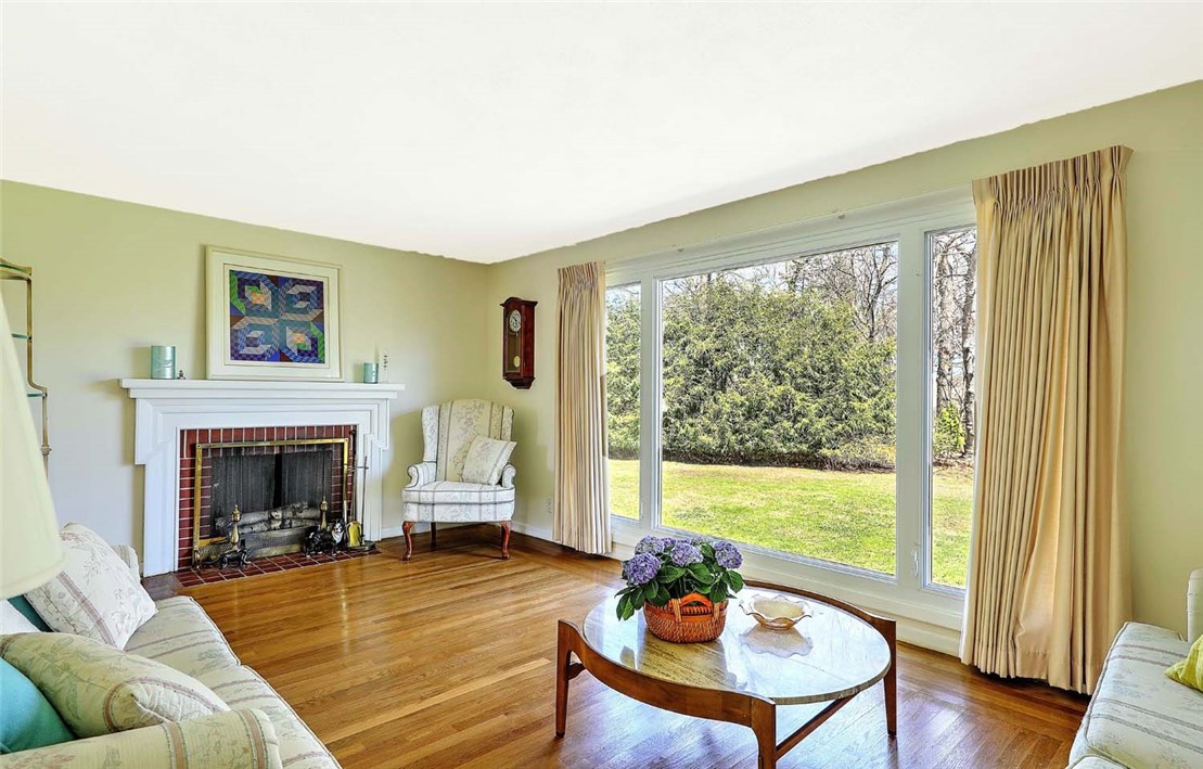 40 Covington Drive Warwick, RI 02886 - Photo 6 of 44