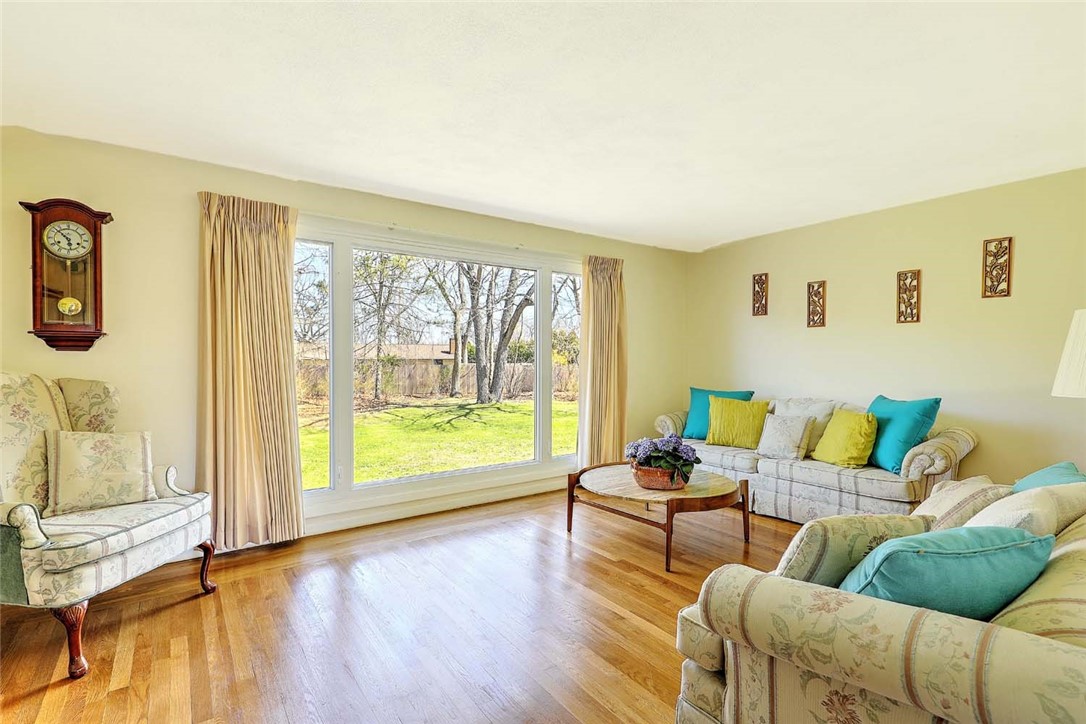 40 Covington Drive Warwick, RI 02886 - Photo 9 of 44