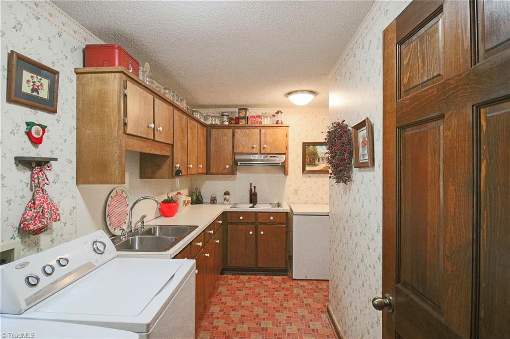 1502 Henley Country Road Randleman, NC 27317 - Photo 22 of 30 Gallery Image 22