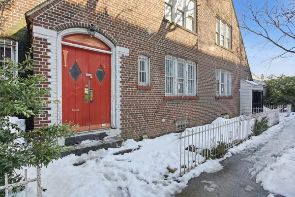 $1,500,000 | 27 East 18th Street | Prospect Park South