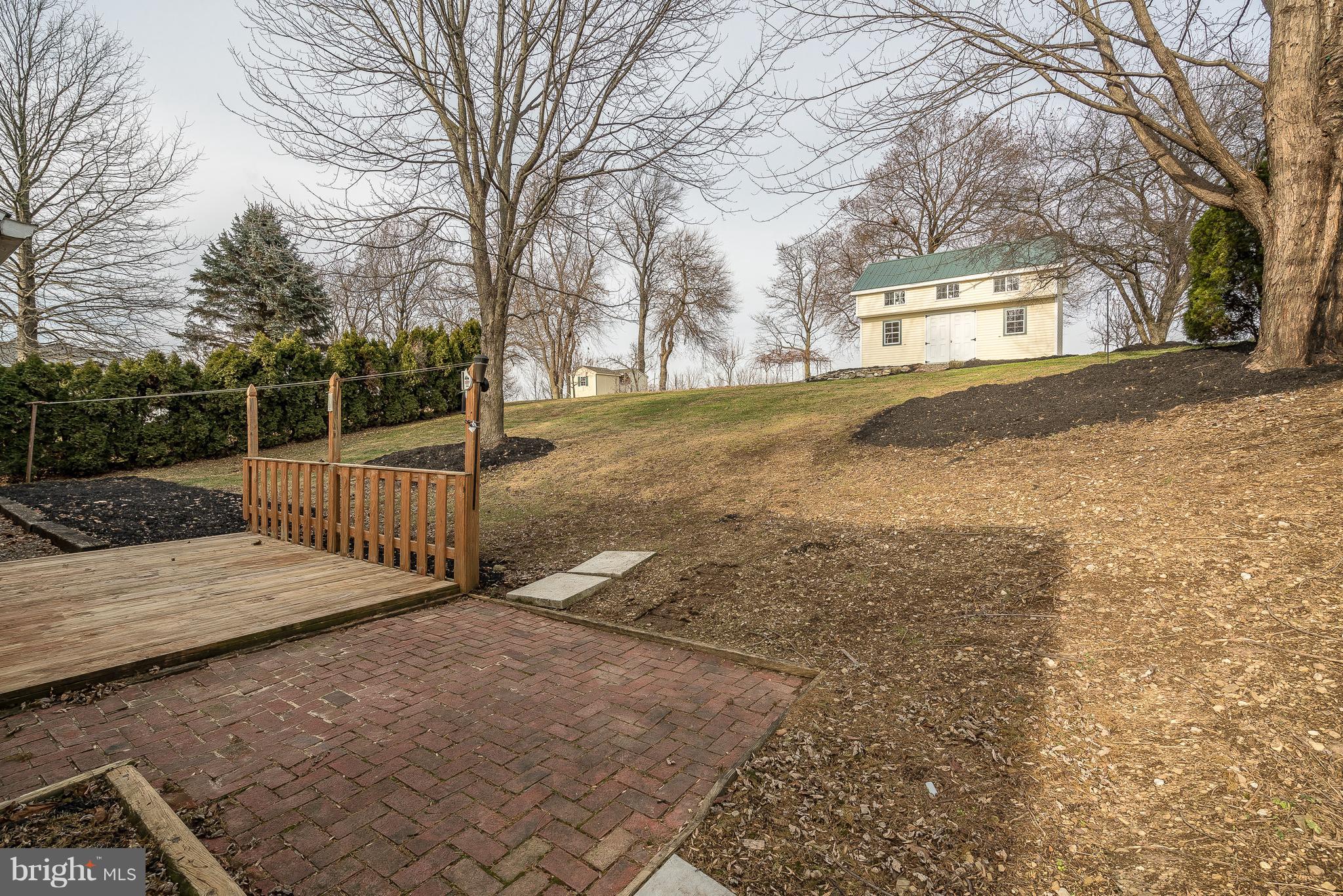 28 Fairview Road Lititz, PA 17543 - Photo 4 of 22 Nice backyard with newer shed/barn