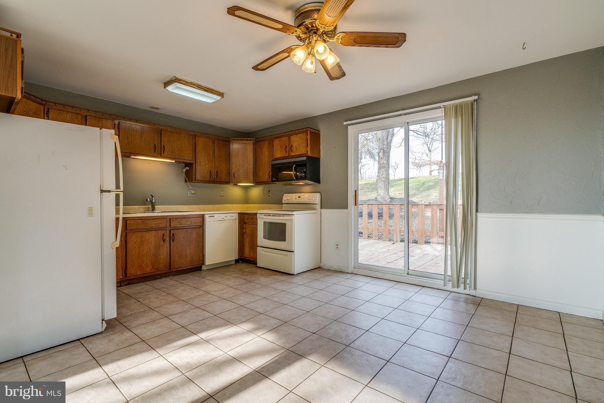 28 Fairview Road Lititz, PA 17543 - Photo 8 of 22