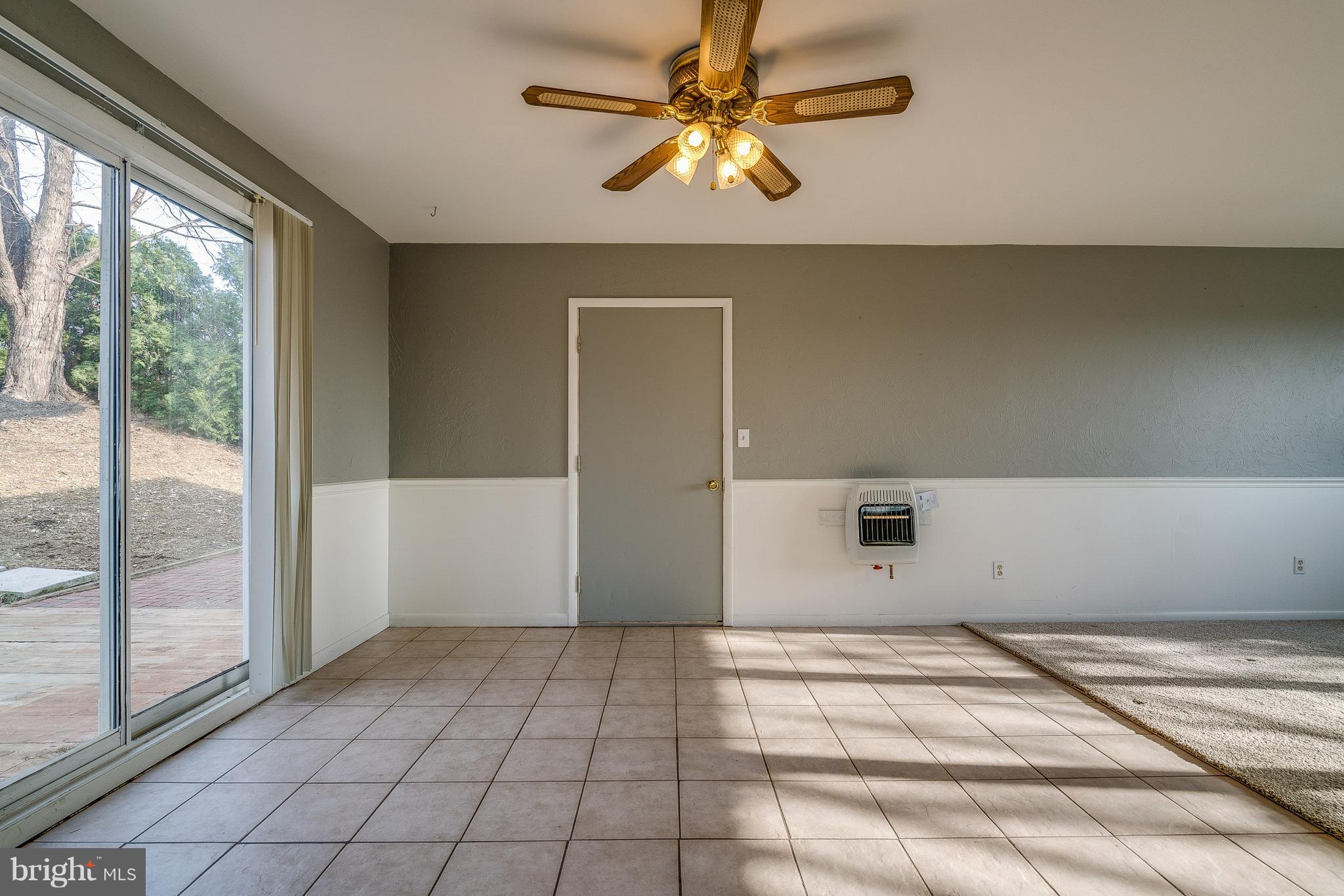 28 Fairview Road Lititz, PA 17543 - Photo 10 of 22 Dining area