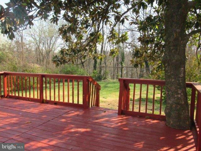 6911 Decatur Place Hyattsville, MD 20784 - Photo 3 of 28 Exterior (Rear)