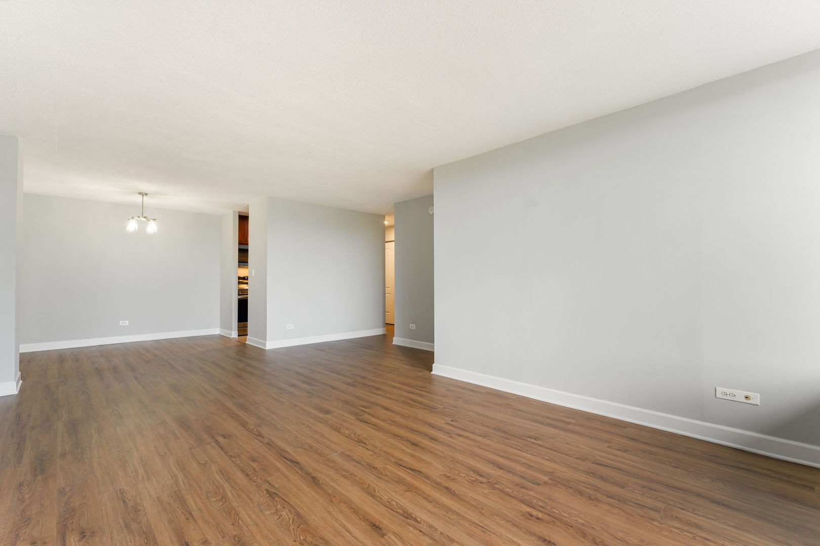 1043 South York Road, Unit 310 Bensenville, IL 60106 - Photo 5 of 16