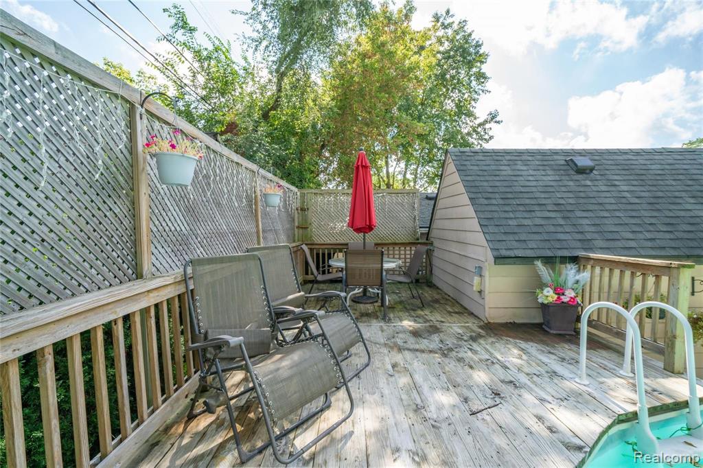 2447 Eastern Avenue Rochester Hills, MI 48307 - Photo 39 of 41