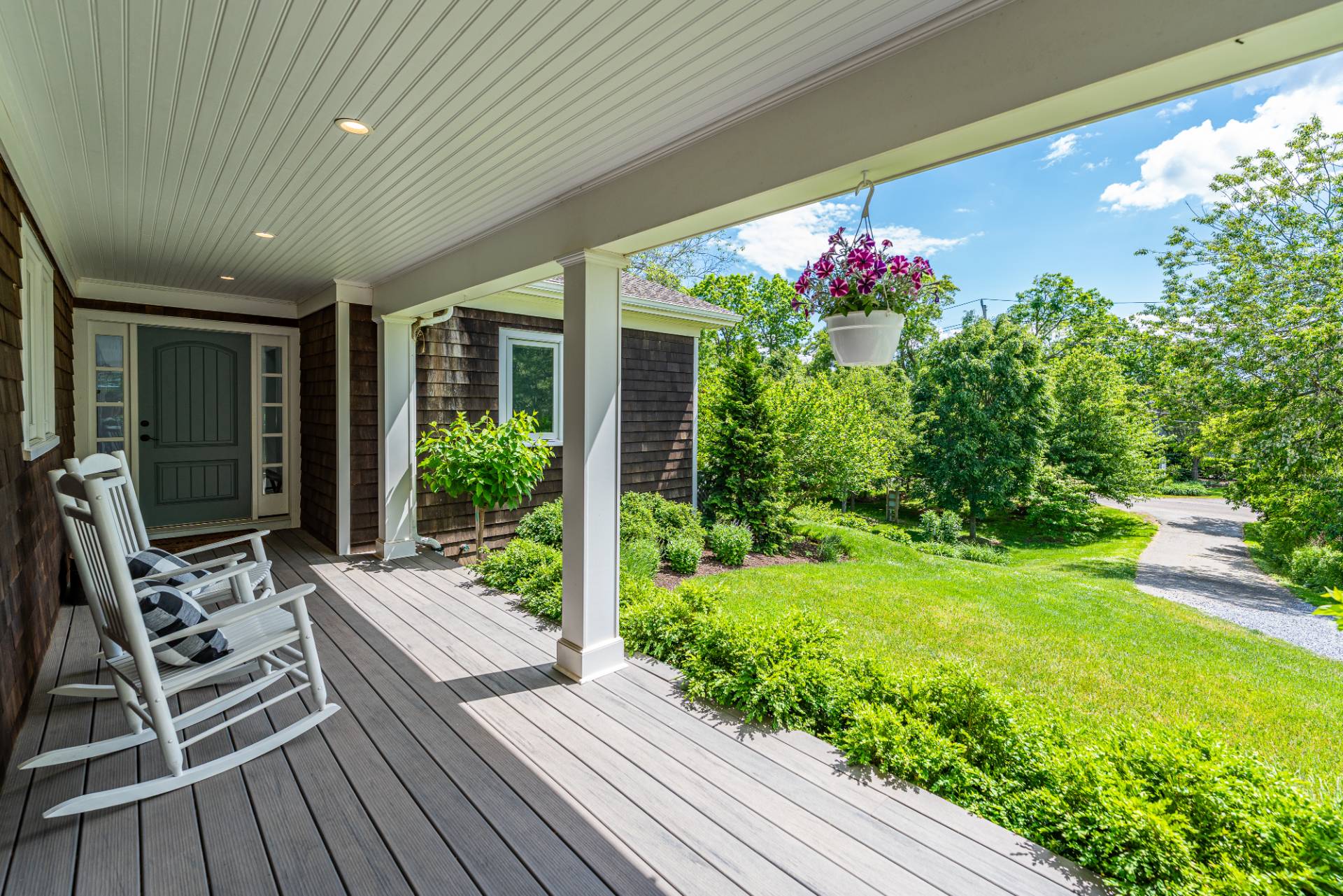 12950 Oregon Road Cutchogue, NY 11935 - Photo 3 of 30