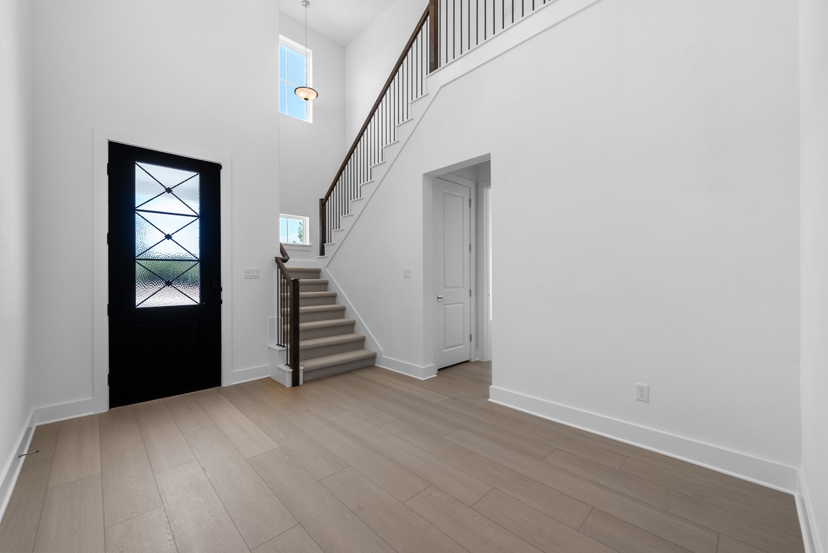 258 Cactus Wren Court Dripping Springs, TX 78620 - Photo 3 of 30