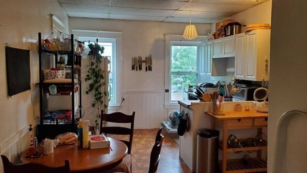 7-9 Reed Street Cambridge, MA 02140 - Photo 7 of 41 a room with musical instruments