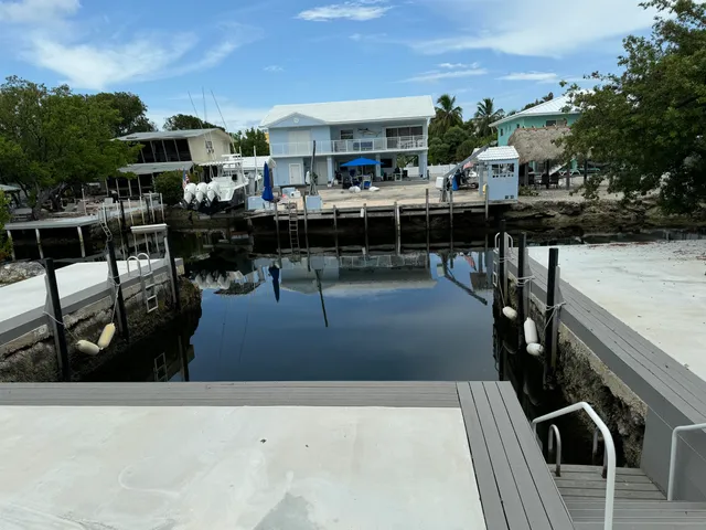 a picture of a city view