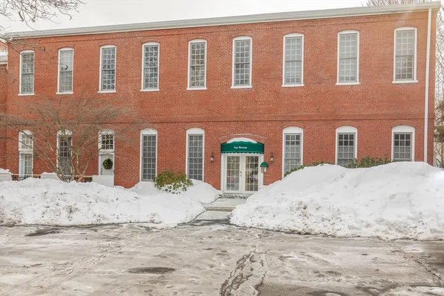 $699,000 | 53 Warren Street, Unit 321, Newburyport, MA 01950