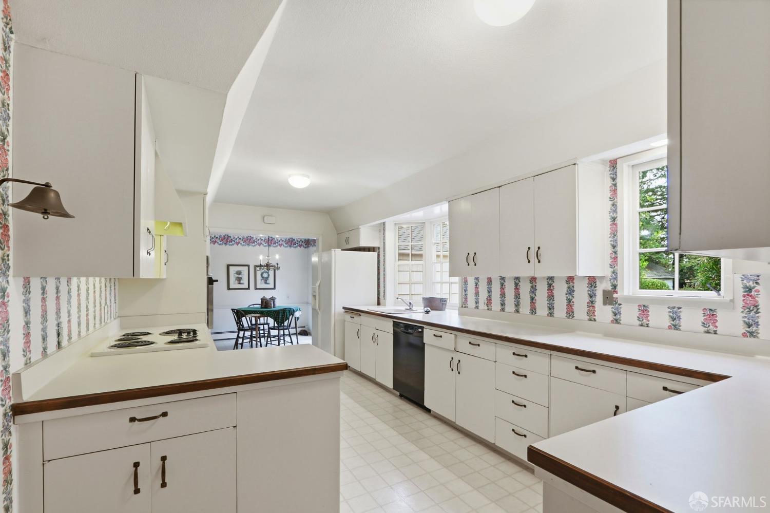 6 Cypress Court Los Altos, CA 94022 - Photo 23 of 53