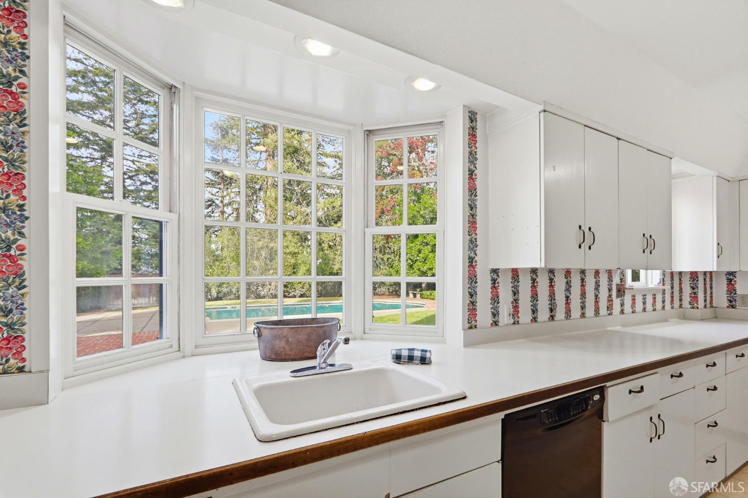 6 Cypress Court Los Altos, CA 94022 - Photo 25 of 53