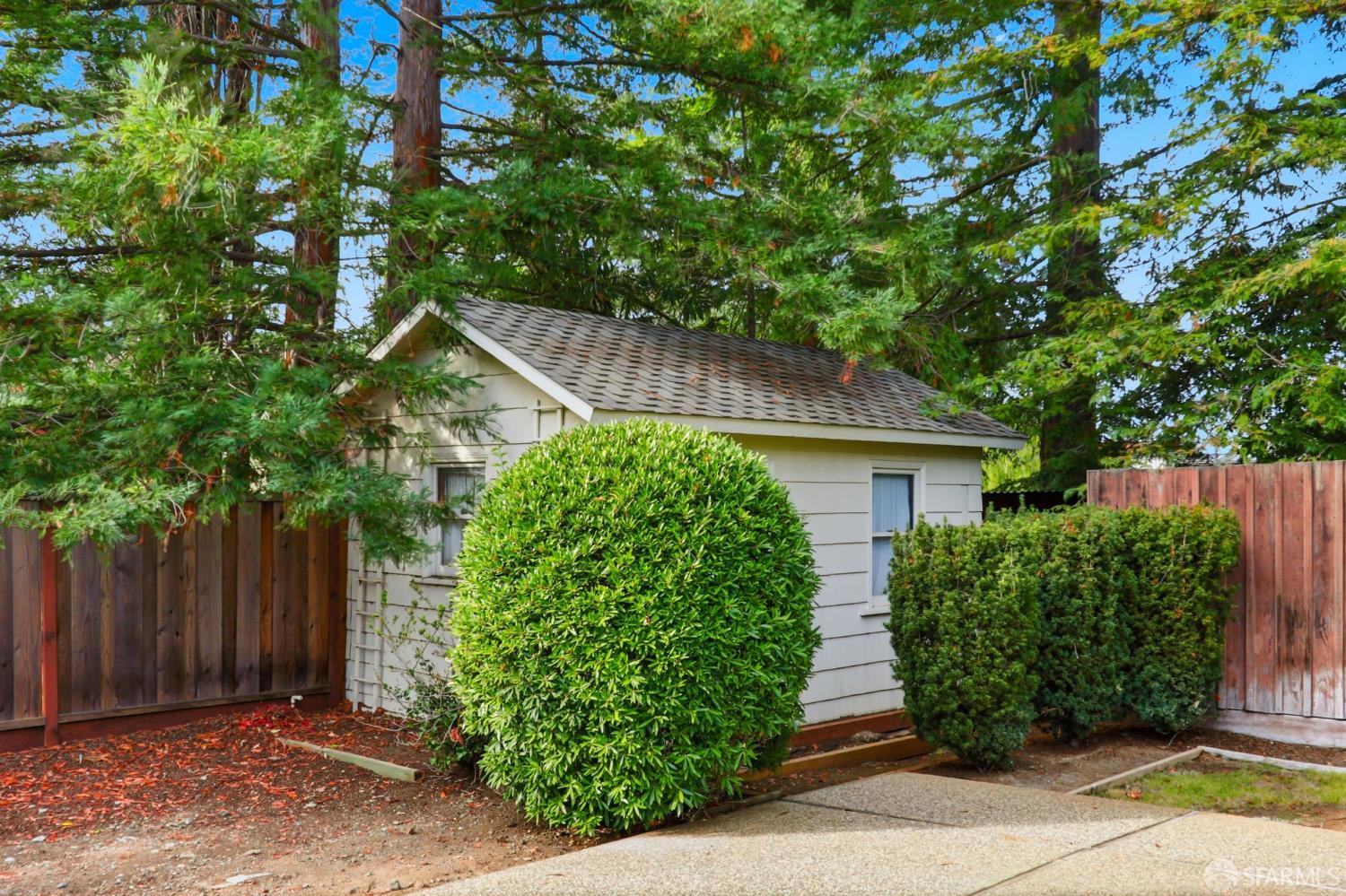 6 Cypress Court Los Altos, CA 94022 - Photo 4 of 53