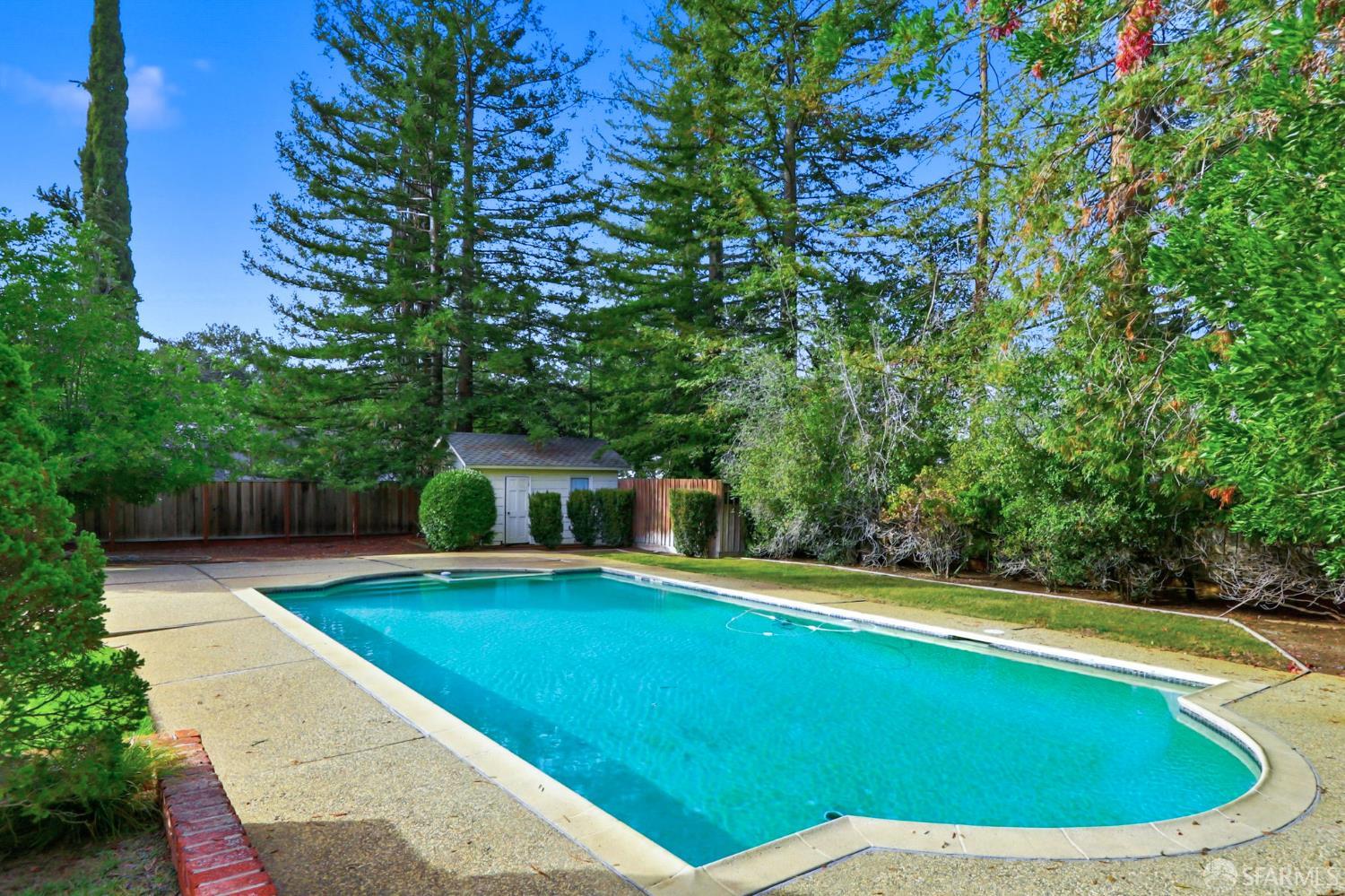 6 Cypress Court Los Altos, CA 94022 - Photo 5 of 53