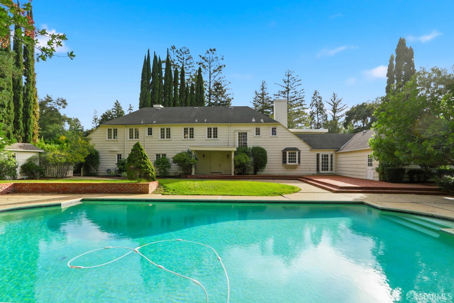 6 Cypress Court Los Altos, CA 94022 - Photo 9 of 53