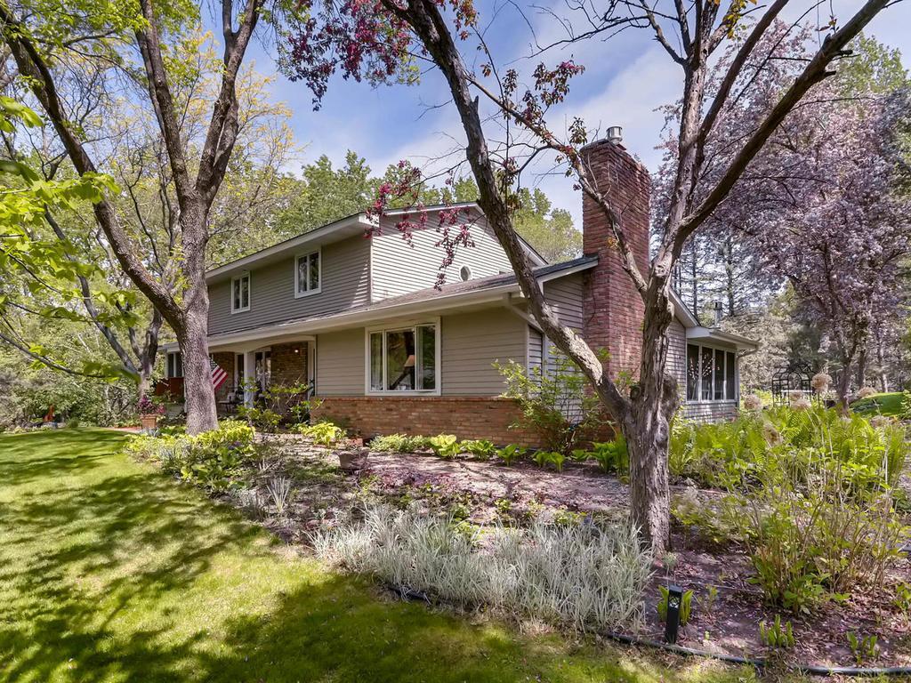 12 Tamarisk Road Dellwood, MN 55110 - Photo 1 of 1 Gallery Image 1
