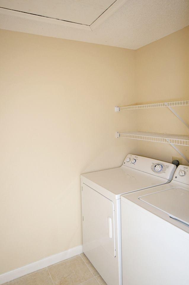 20951 Via Alamanda, Unit 3 Boca Raton, FL 33428 - Photo 20 of 25 laundryroom_700