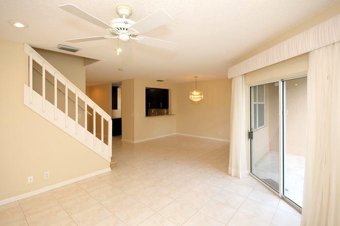 20951 Via Alamanda, Unit 3 Boca Raton, FL 33428 - Photo 5 of 25 greatroom_700