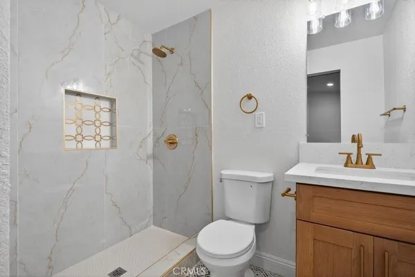 $1,025,000 | 4392 Elm Avenue, Long Beach, CA 90807