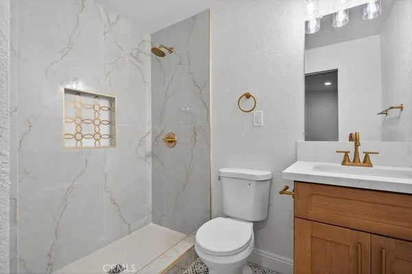 $1,025,000 | 4392 Elm Avenue, Long Beach, CA 90807