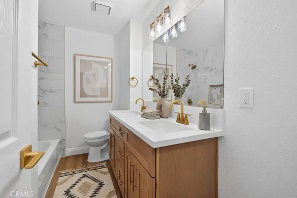 $1,025,000 | 4392 Elm Avenue, Long Beach, CA 90807